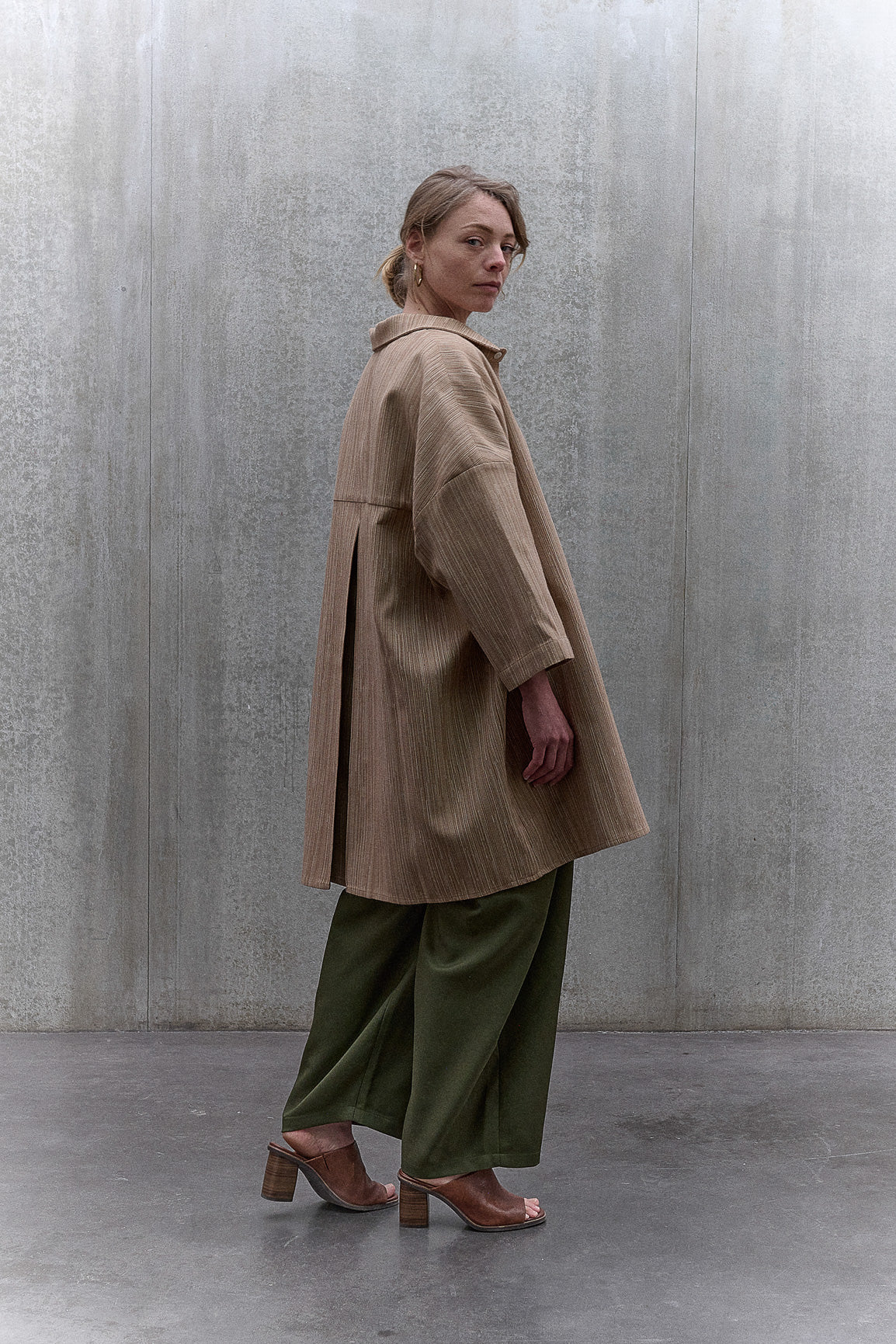 Chemise oversize marron à rayures