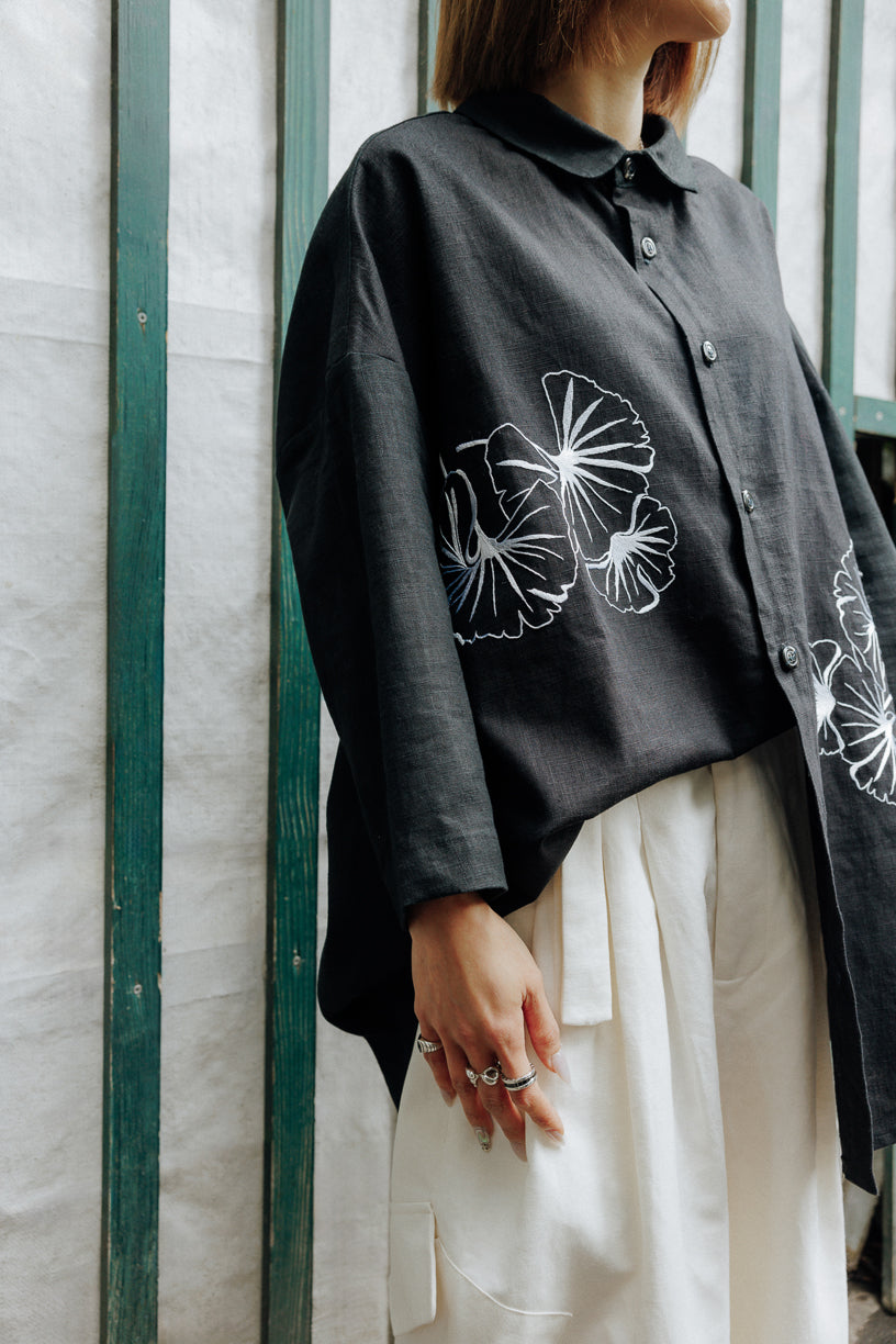 Double embroidery shirt with white silk thread