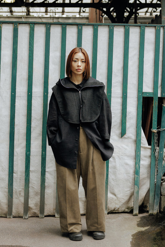 Black rounded linen shirt