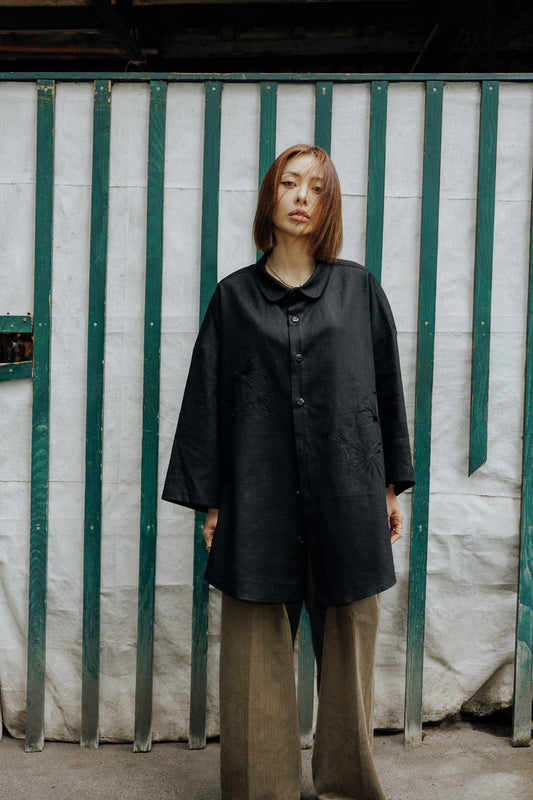 Double embroidery shirt with black silk thread