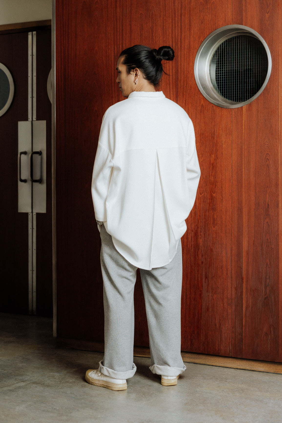 White honeycomb rounded shirt