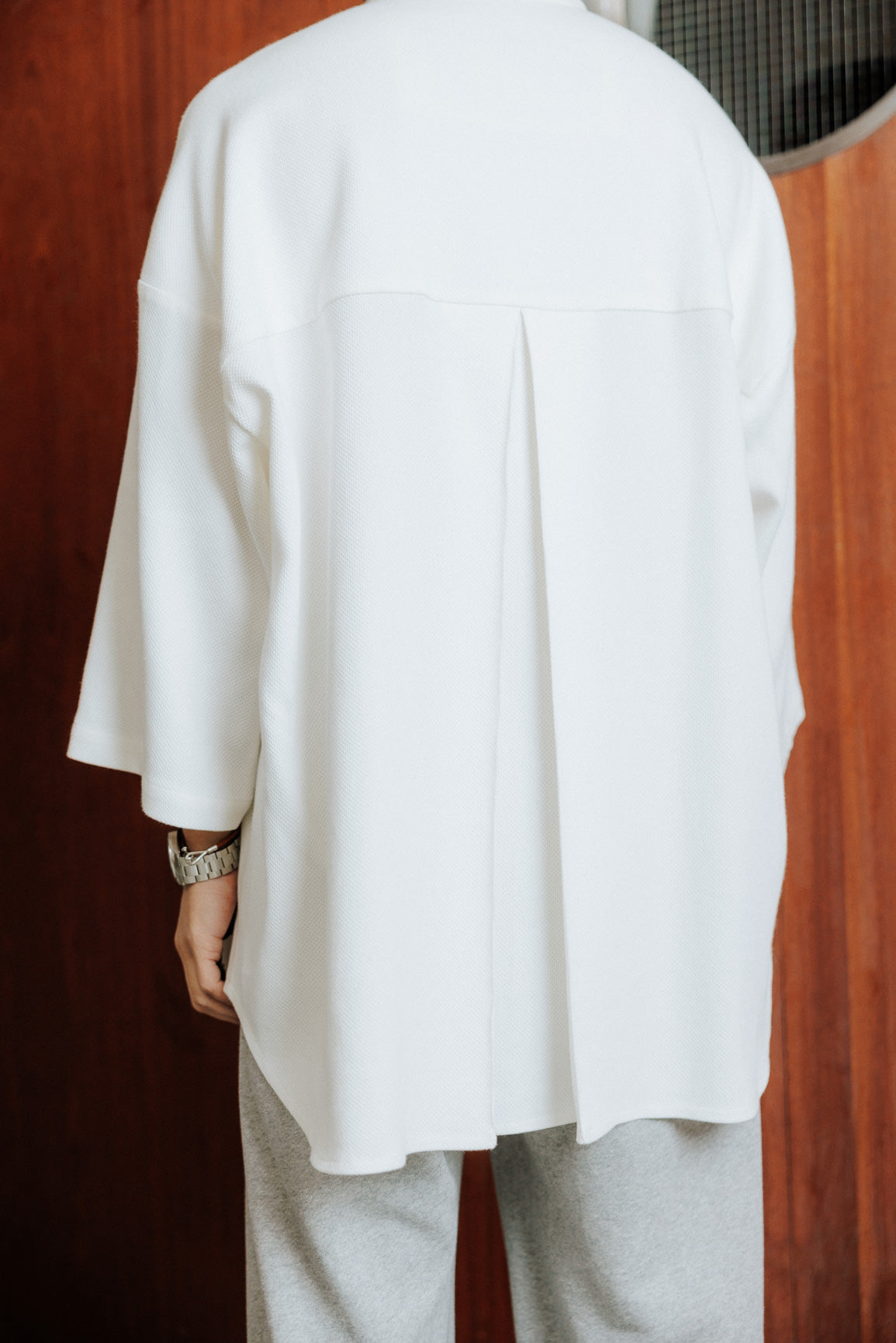 White honeycomb rounded shirt