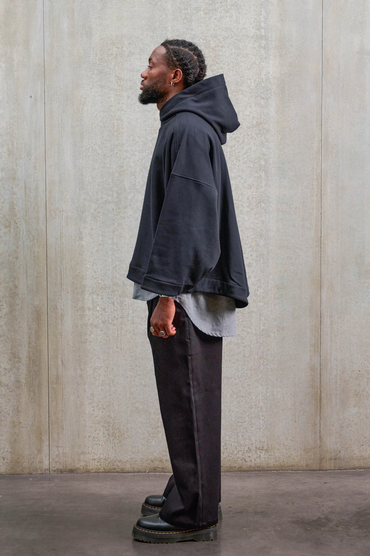 MINO - Sweat à capuche boxy à manches chauve-souris en coton bleu nuit