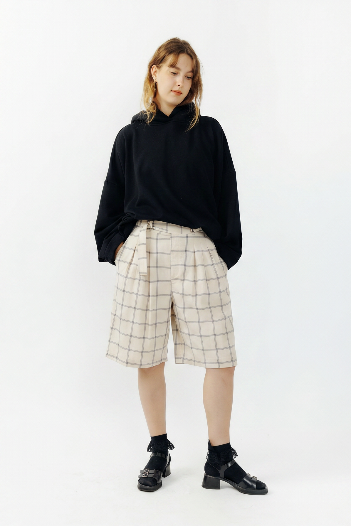 Cream checked cotton balloon shorts