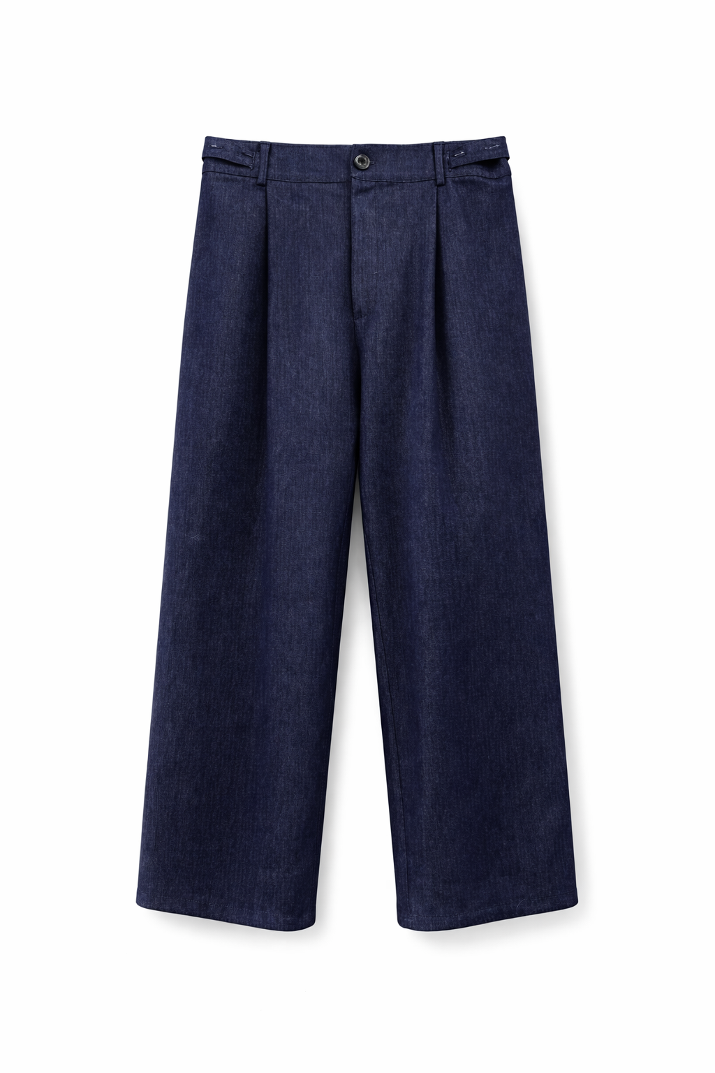 Pantalon droit Aïdama coupe large en denim brut vu de face sur fond blanc.
